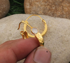 ต่างหูเงินแท้ 925 ชุบเงิน ประดับมูนสโตน สำหรับผู้หญิง หรูหรา เหมาะสำหรับงานปาร์ตี้ ใส่ได้ทุกวัน ขายส่ง เครื่องประดับทำมือ - Product Image 2