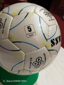 Balones deportivos al por mayor, fábrica de balones de fútbol, colores personalizados, balón de fútbol azul, balón de fútbol rojo, balón de fútbol verde - Product Image 2