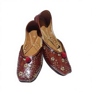 Zapatos Rajastaníes de Estilo Indio, de Cuero Genuino, Diseño Tradicional con Patrón Floral, Tendencia de Moda, para Todas las Temporadas, Zapatos Elegantes - Product Image 1