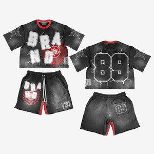Conjunto de camiseta y pantalones cortos de algodón French Terry de 280 GSM para mujer, color negro, con estampado en relieve, logotipo personalizado, estilo urbano, 100% algodón. - Product Image 2