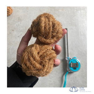 Pelota de Fibra de Coco para Perros - Juguete Masticable Interactivo, Ecológico y Duradero para Limpieza Dental y Alivio de la Ansiedad, Uso en Interiores, Marca BLUE LOTUS - Product Image 1