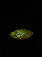 Opale éthiopienne marquise cabochon, multicolore naturelle, effet jeu de couleurs. Opale pour bijoux. Opale à motif nid d'abeille.