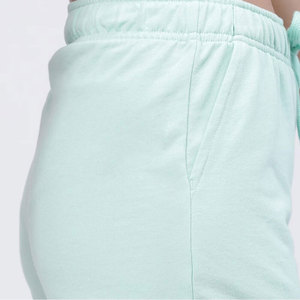 Nouveauté : Shorts de fitness colorés respirants personnalisés de qualité supérieure pour femmes, taille haute, confortables, pour usage professionnel, avec logo - Product Image 4