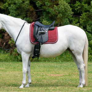 Tapis de selle d'équitation en mousse satinée de haute qualité, tendance, avec rembourrage en polyester pour dressage et saut d'obstacles - Product Image 6