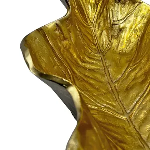 Nouvelle Tendance 2026 : Assiette Décorative Métallique Faite Main, Silhouette Sculpturale Feuille Organique, Texture Artisanale Riche, Écologique et Moderne - Product Image 5