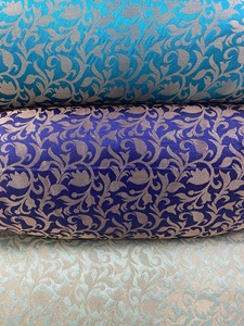 Tissu Jacquard Brocart Banarasi 100% Polyester 44 Pouces 90 GSM à Effet Métallique Floral Paisley pour Vêtements Ethniques - Product Image 6