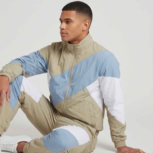 Custom Fashion Outdoor Streetwear Polyester Breathable Lightweight <b>Jacket</b> Waterproof Windproof Tracksuit Windbreaker - Product Image 4