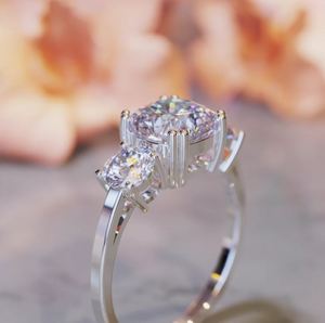 Anillo de Compromiso con Moissanita Corte Cojín, Chapado en Oro Rosa sobre Plata de Ley, Anillo Nupcial de Lujo para Boda, Aniversario o Fiesta - Product Image 2