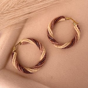 Pendientes de aro con cuentas, joyería retorcida hecha a mano, pendientes de aro bohemios elegantes, accesorios de moda para mujer, fabricación de joyas con estilo - Product Image 5