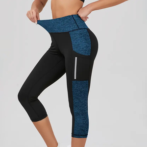 Leggings capri pour femmes de bonne qualité à bas prix, disponibles en nouveaux modèles avec logo personnalisé, prix avantageux, séchage rapide. - Product Image 2
