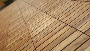 Baldosas de Madera de Acacia Impermeables con Sistema de Encaje para Uso en Interiores y Exteriores - Product Image 4