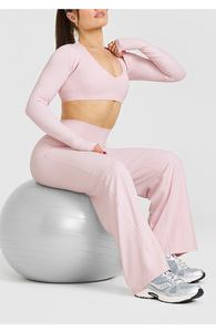 Conjunto Deportivo de Yoga de Tres Piezas Reversible, Corte Ajustado, Manga Larga, Ecológico, Transpirable y Ligero para Mujer, para Correr al Aire Libre - Product Image 2