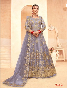 Présentation de robes de mariée Anarkali en pure tulle papillon avec broderies et pierres lourdes - Product Image 2