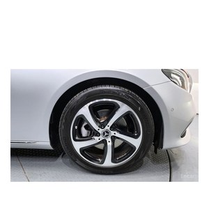 Mercedes-Benz Classe E E250 Avantgarde 2019, 84 519 km, boîte automatique, sièges en cuir, conduite à gauche, caméra de recul - Product Image 5