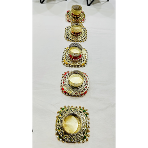 Diya décorative en métal en gros avec perles |   Porte-bougie traditionnel à motif floral |   Décorations et cadeaux pour les festivals indiens - Product Image 3