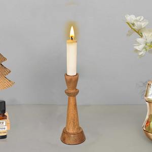 Ensemble de 3 bougeoirs en bois de manguier faits à la main par Antique Creations avec impression personnalisable pour la décoration de la maison - Product Image 5