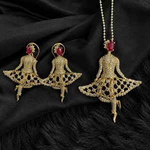 Boucles d'oreilles pendantes de créateur en forme de danseuse, or 10 carats, diamant de laboratoire E F VVS VS, fournisseur de bijoux de mariage - Product Image 5