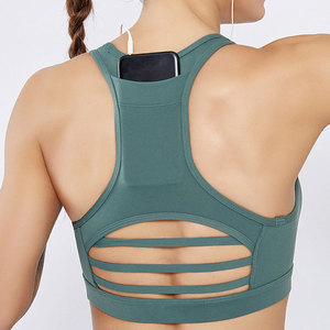 Soutien-gorge de sport personnalisé pour femme, dos nageur, maintien moyen, panneau en maille respirante, col rond, pour la gym, par IGNITEFIT WEAR - Product Image 4