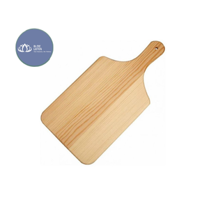 Planche à découper en bois BLUE LOTOS, forme rectangulaire avec poignée, passe au lave-vaisselle, durable, emballage individuel - Product Image 1