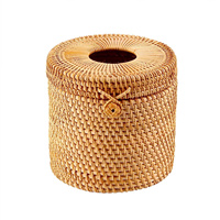Boîte de rangement rectangulaire écologique en jonc de mer avec couvercle, tressée à la main, avec poignée et fermeture à bouton pour rangement polyvalent
