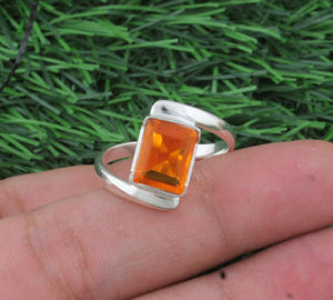 แหวนเงินแท้ 925 ประดับพลอยควอตซ์สีส้มทรงคลาสสิกมินิมอล ดีไซน์เรียบหรู สำหรับผู้หญิง เหมาะสำหรับงานแต่งงาน งานเลี้ยง และขายส่ง - Product Image 4