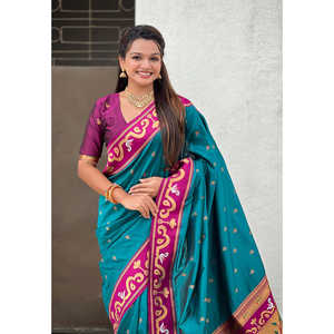 ผ้าไหมพิธานีสีเขียวลายจาห์นส์ ซวอน ผ้าคลุมไหล่และผ้าพันคอแบบชาติพันธุ์ - Product Image 2