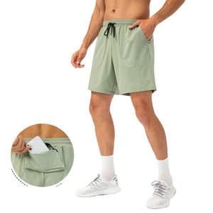 Short de sport taille moyenne pour hommes le plus vendu Logo personnalisé Longueur genou Cordon de serrage Teint uni Style décontracté Prix très bon marché - Product Image 2