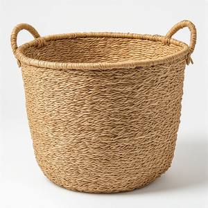 Panier rond en jonc de mer naturel de qualité supérieure, conçu pour un rangement polyvalent dans les espaces résidentiels - Product Image 4