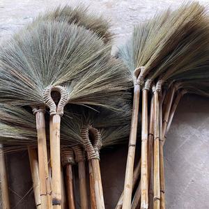 Balai en bambou portable amélioré - Poignée ergonomique et fibres de paille |   Outil de nettoyage doux pour voiture et meubles, balai à herbe pas cher Grass Tiger - Product Image 3