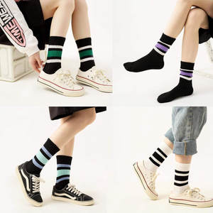 Chaussettes d'hiver pour femmes de haute qualité, dernier design avec tissu doux et chaud, mélange de coton, impression numérique tendance - Product Image 3