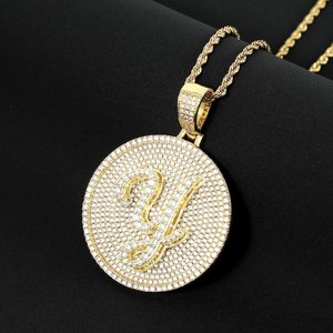 Collier Pendentif Personnalisé avec Initiales Serties de Diamants Moissanite, Style Hip Hop Bling, Bijoux pour Hommes - Product Image 2