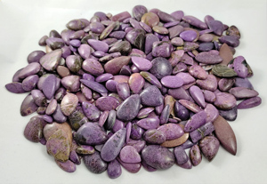 Radha Arts Stichtite Naturelle, Pierre Semi-Précieuse Polie à la Main pour la Guérison, Vente en Gros de Lots de Pierres Précieuses pour Bijoux - Product Image 2