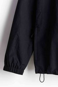 Veste coupe-vent à séchage rapide personnalisée de haute qualité pour hommes Style décontracté avec fermeture à glissière pour les performances en plein air en été - Product Image 5