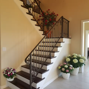 Rampe d'escalier décorative en fer forgé noir, balustre en spirale, main courante, design de garde-corps pour escalier intérieur et balcon - Product Image 1