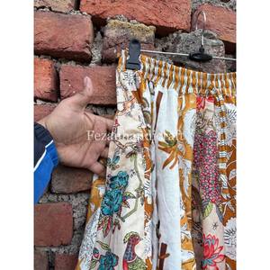 กระโปรงยาวผ้าฝ้ายอินเดียแท้ 100% แบบคัลลี่ ทำมือ สำหรับฤดูร้อน กระโปรงแม็กซี่/มิดิ สไตล์โบโฮ ฮิปปี้ เสื้อคลุมตัวยาวพิมพ์ลายดอกไม้ กระโปรงแบบพัน - Product Image 5