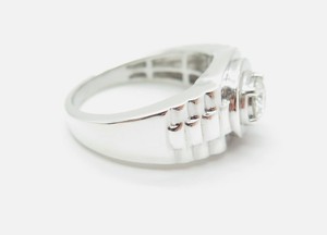 Anillo de Compromiso, Boda o Promesa, con Moissanita Tallada Redonda Brillante de 5MM, Chapado en Oro Blanco sobre Plata de Ley 925, Estilo Minimalista y Delicado - Product Image 5