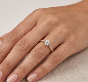 Bague en or massif 14 carats avec diamant de laboratoire véritable 0,29 carat, taille ronde, couleur E, pureté VS1, petite alliance de fiançailles, solitaire en or délicat, certifiée IGI - Product Image 4