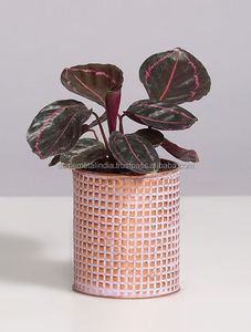 Exclusivo soporte de flores de metal negro de 4 niveles, diseño de hierro duradero, perfecto para la decoración del jardín del hogar y elegantes exhibiciones de plantas - Product Image 6