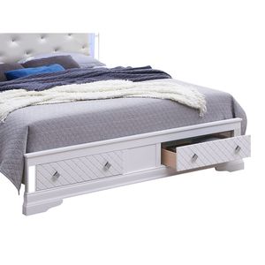 เตียงนอนขนาดใหญ่ Verona G6790B FSB2 หุ้มผ้าสีเงินแชมเปญ - Product Image 3