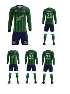 Maillot de football rétro de haute qualité en gros, 100 % polyester, logo d'équipe personnalisé, numéro, respirant, séchage rapide, col en V, antibactérien - Product Image 3