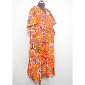 Kaftan long en pur coton doux, imprimé floral, pour futures mamans, idéal comme tenue de plage, vêtement de nuit ou tenue quotidienne confortable. - Product Image 3
