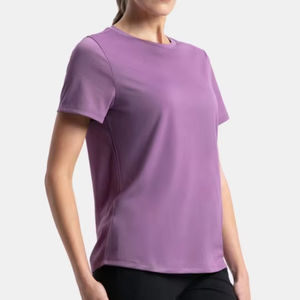 T-shirts de sport élégants, dynamiques et vibrants à manches courtes pour femmes, coupe ajustée, col rond - Product Image 1