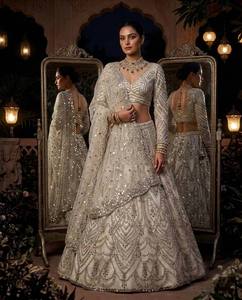 Divyam Creation Lehenga Choli brodé rose en Spandex, réversible, séchage rapide, évacuation de l'humidité, coupe classique, longueur au sol - Product Image 1