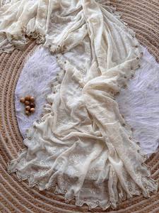 Mejor precio de mercado en oferta exclusiva: Sari de seda con hermoso diseño, hecho a mano y con bordados, ideal para bodas. - Product Image 3