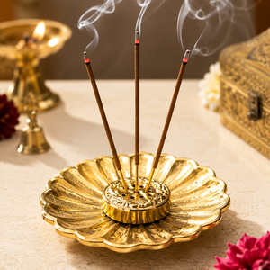 Porte-encens élégant en laiton pour la maison, le temple et la salle de Pooja – Support traditionnel pour Dhoop pour la méditation et le culte quotidien - Product Image 1