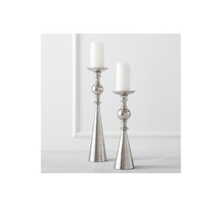 Ensemble de 2 bougeoirs en or martelé, supports décoratifs en métal texturé pour centre de table - Product Image 3