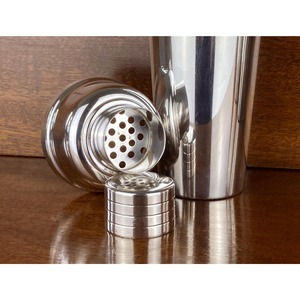 Fabriqué en acier inoxydable de haute qualité, résistant à la rouille, shaker à cocktails fabuleux, performance durable. - Product Image 2