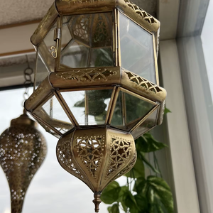 โคมไฟแขวนแบบโมร็อกโก โคมไฟทองเหลืองโบราณ โคมไฟแขวนโลหะวินเทจ โคมไฟตกแต่งสำหรับเดือนรอมฎอน ของตกแต่งบ้านสไตล์อิสลาม - Product Image 4