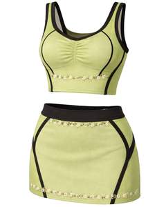 Ensemble jupe deux pièces vert clair personnalisé pour femme, haut court sans manches, mini-jupe taille haute avec bordure florale, tenue d'été extensible et tendance - Product Image 1