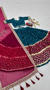 Conjunto de Lehenga Choli y Dupatta de Georgette Sintético con Bordado de Hilo y Lentejuelas - Product Image 5